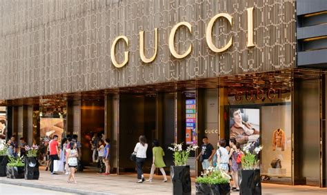 gucci lavora con noi stage